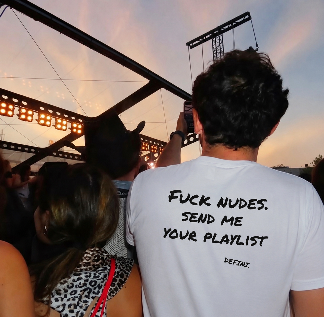 Fuck nudes, T-Shirt